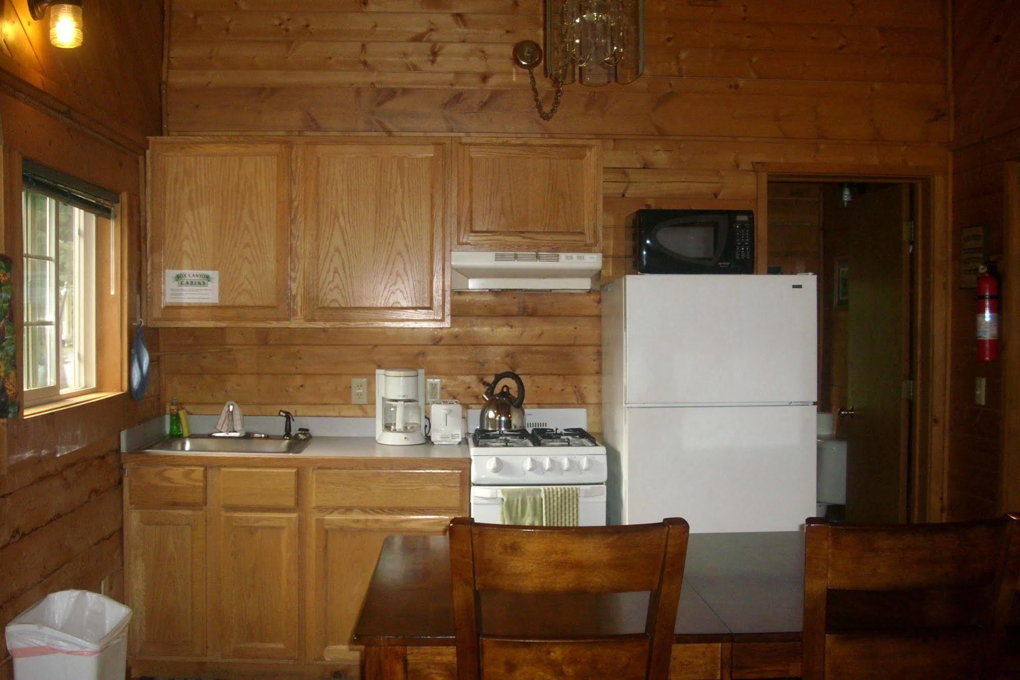 Box Canyon Cabins Seward Extérieur photo